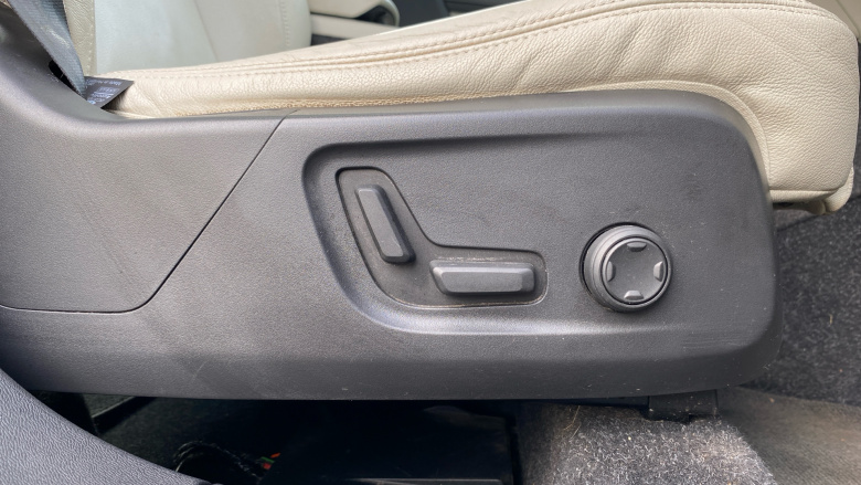 Volvo Xc40 1.5 T3 [163] Inscription Pro 5dr Geartronic Petrol Estate